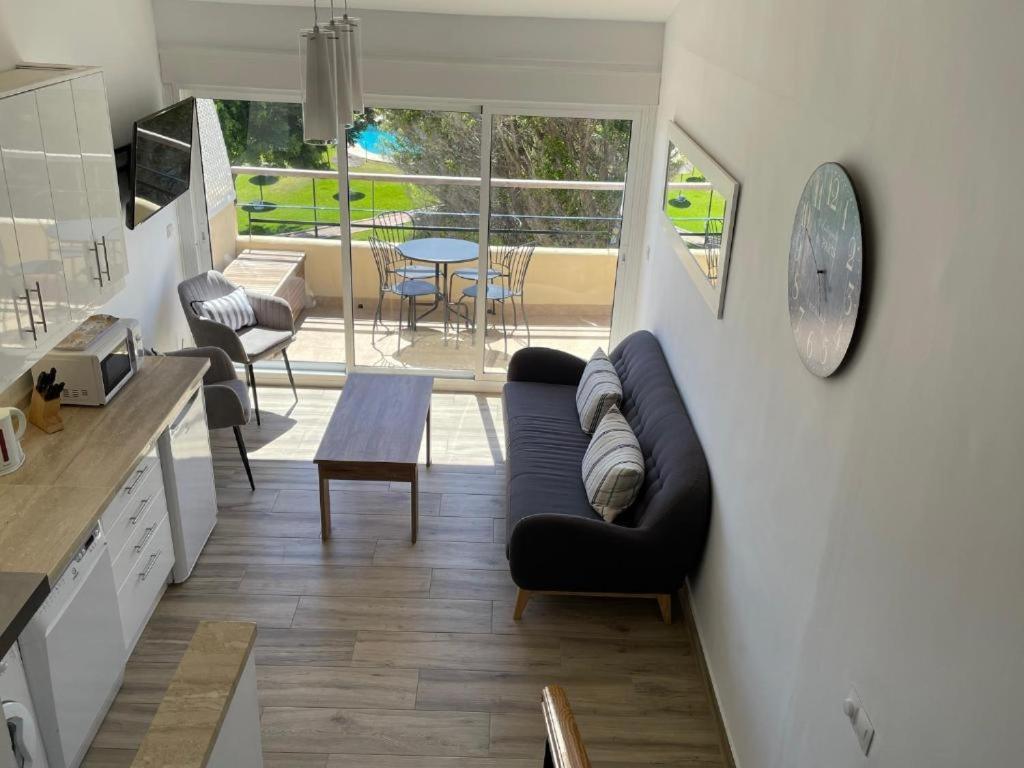Seaside View Apartment