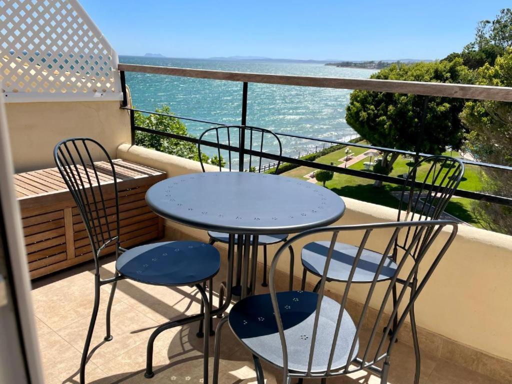 Seaside View Apartment